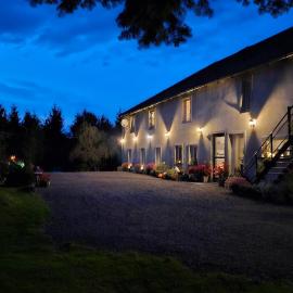Noclegi u Przewodników - Zwiedzaczek, hotel in Lubawka