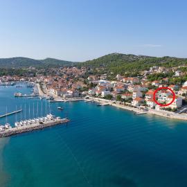 Apartments by the sea Jezera, Murter - 796