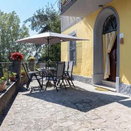 Cozy Apartment In Castelvecchio Pascoli