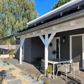 Sonnendeck Chalet, hotelli kohteessa Großkoschen
