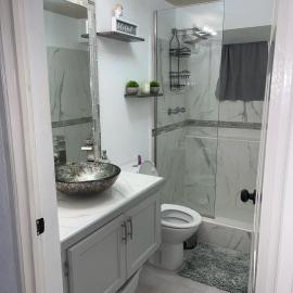 West View 1- Modern & central apartment