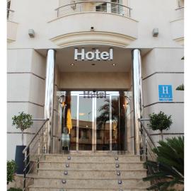 Hotel El Trebol、カルボネラスのホテル