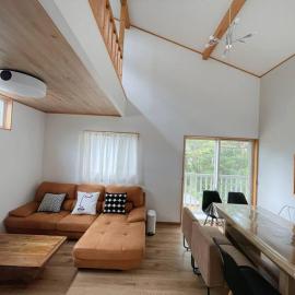 HAKUBA House LuckyStar5 next to shuttle bus station ,711 ,restaurants Modern Chalet