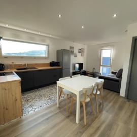 Appartement climatisé, Hotel in Charmes