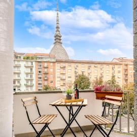 Appartamenti Vista Mole, Centro a 15 min - Luxury Suites & fast WiFi, hotell Torinos