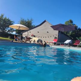 La Parenthèse Étoilée ☆, hotell i Quetteville