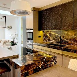 Architect Designed Town House Near Beach