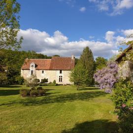 Demeure historique avec piscine chauffée et animaux acceptés, près du zoo de Beauval, viešbutis mieste Orbigny