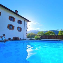Casa Rural Betraunea – hotel w mieście Sumbilla