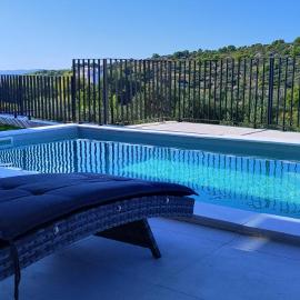 Apartman Retro with heated pool and gym for 8