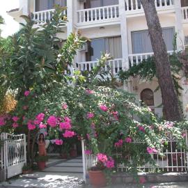 Carikci Hotel โรงแรมในมาร์มาริส