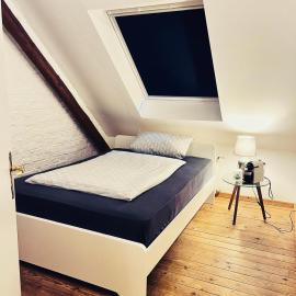b e d & a g e d e s i g n -small- wunderschönes Zimmer mit Bad - Rechnungserstellung für Geschäftsreisende & Firmen, hotel em Hünxe