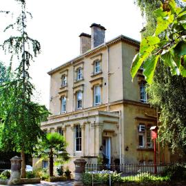 Victoria Square Hotel Clifton Village, отель в Бристоле