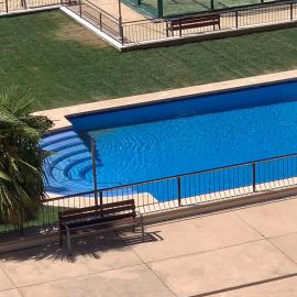 Atico, Piscina, AC, WI-FI y Parking Gratis, Gran Terraza, VUT 47-79 – hotel w mieście Arroyo de la Encomienda