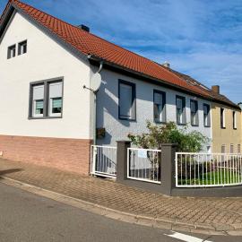 Ferienwohnung Bella, хотел в Hühnerfeld