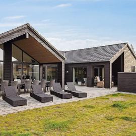 Luxury Retreat with Pool, hotel Kongsmark városában