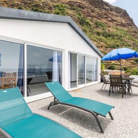Esterinha's Sunset Apartment by GALMI, hotel in Estreito da Calheta