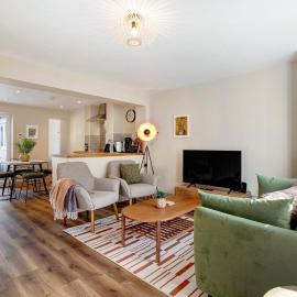 Beautifully refurbished cottage in lower Wivenhoe., Hotel in Wivenhoe