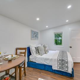 5 Mi to Salem: Furnished Patio at Danvers Studio!, khách sạn ở Danvers