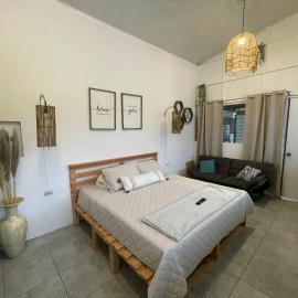 Casa Serena B&B: Nueva San Salvador şehrinde bir otel