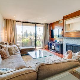 Granada Hills Condo w/ Community Pool & Workspace