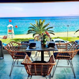 Lux Suite Sea Front Avra
