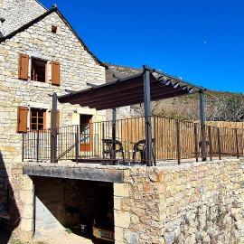 Gîte la Cardabelle, hotelli kohteessa Ispagnac