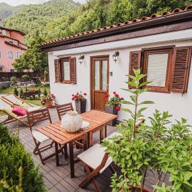 Studio Mobile Home Gotar: Kobarid şehrinde bir otel