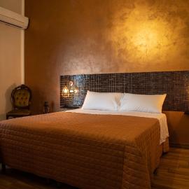 Cairóly Rooms' – hotel w mieście Termoli