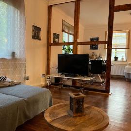 Sandys Cozy Stone Cottage
