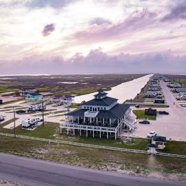 Blue Water RV Resort, hotel in Red Fish Cove