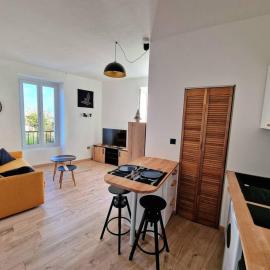 Appartement jolie vue / proche rue de Siam – hotel w mieście Brest