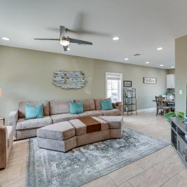 Bright, Modern Corpus Christi Condo: 2 Mi to Beach, hotel in Padre Island