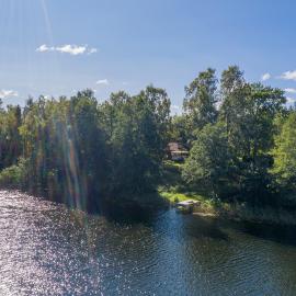 Drömtorp med egen brygga, viešbutis mieste Esthamaras