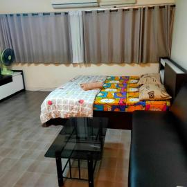 ป็อปปูล่าคอนโด เมืองทองใกล้อิมแพค สะดวกสบาย, hotel u gradu 'Ban Bang Phang'
