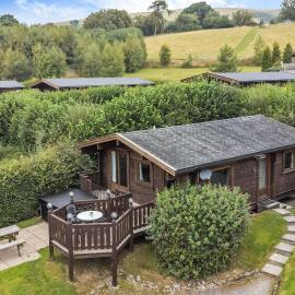 Barn Owl Lodge, hotel in Rhayader