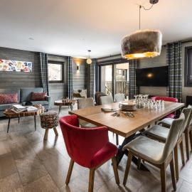 Chalets Izia - Village Montana โรงแรมในวาลดีแซร์