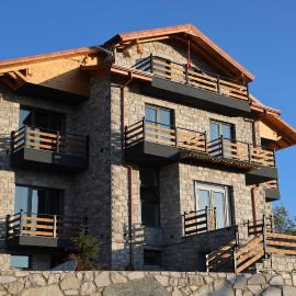 Sofra Kolonjare, viešbutis mieste Ersekë