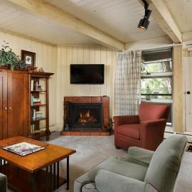 Concept 600 unit 308, Convenient Downtown Location, Private Deck, and Fireplace, отель в Аспене