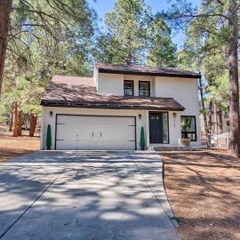 Cozy 3-Bedroom Retreat in Scenic Flagstaff, מלון בפלאגסטאף