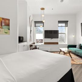 Independence Square 202, Hotel Room Over-looking the Mall and Aspen Mountain, hotel u gradu Aspen