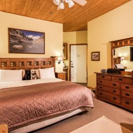 Independence Square Unit 309, Downtown Hotel Room with A/C in Aspen, Wet Bar & More, hotel v mestu Aspen