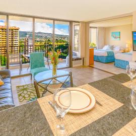 Waikiki condo - lanai, pool & beach access
