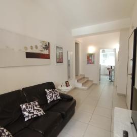 Maison G, hotel u gradu 'LʼAquila'