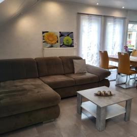 Ferienwohnung Sabine, hotel en Annweiler am Trifels
