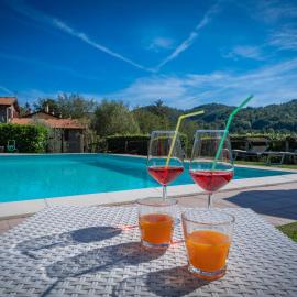 Vecchia Fornace La Piastra Agriturismo, with pool, Abetone, hotel a Pian degli Ontani