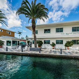 The Roth Hotel, Treasure Island, Florida, hotel in St. Pete Beach
