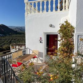 Rambla Retreats Apartment Rojo with shared pool & hot tub Stunning views in Oria, hotel v destinácii Oria