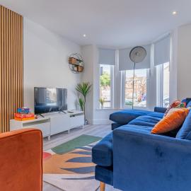 Charming 3 BR in Folkestone!, Hotel in Folkestone