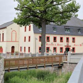 Gasthof und Hotel Roter Hirsch